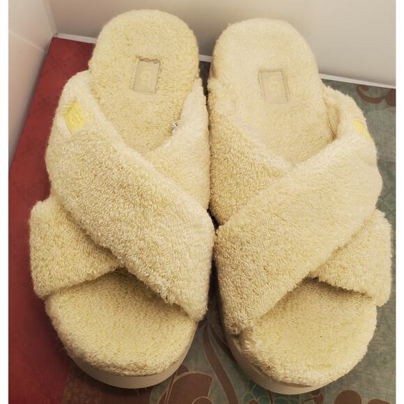 UGG Fuzz Sugar Terry Cross Slide Slipper Womens Platform Shoes Banana Pudding 9 - Picture 3 of 12